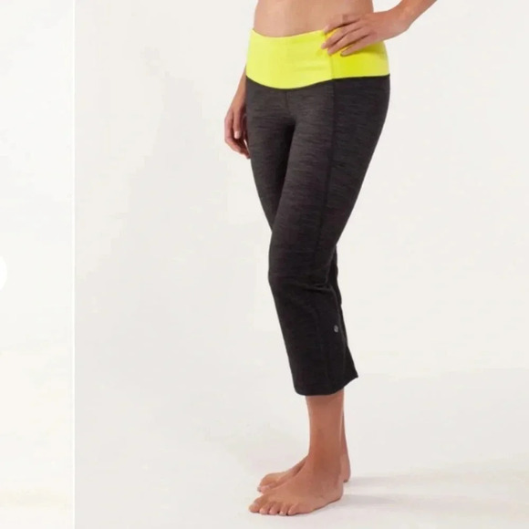 Lululemon gather and crow crops denim - Picture 1 of 13